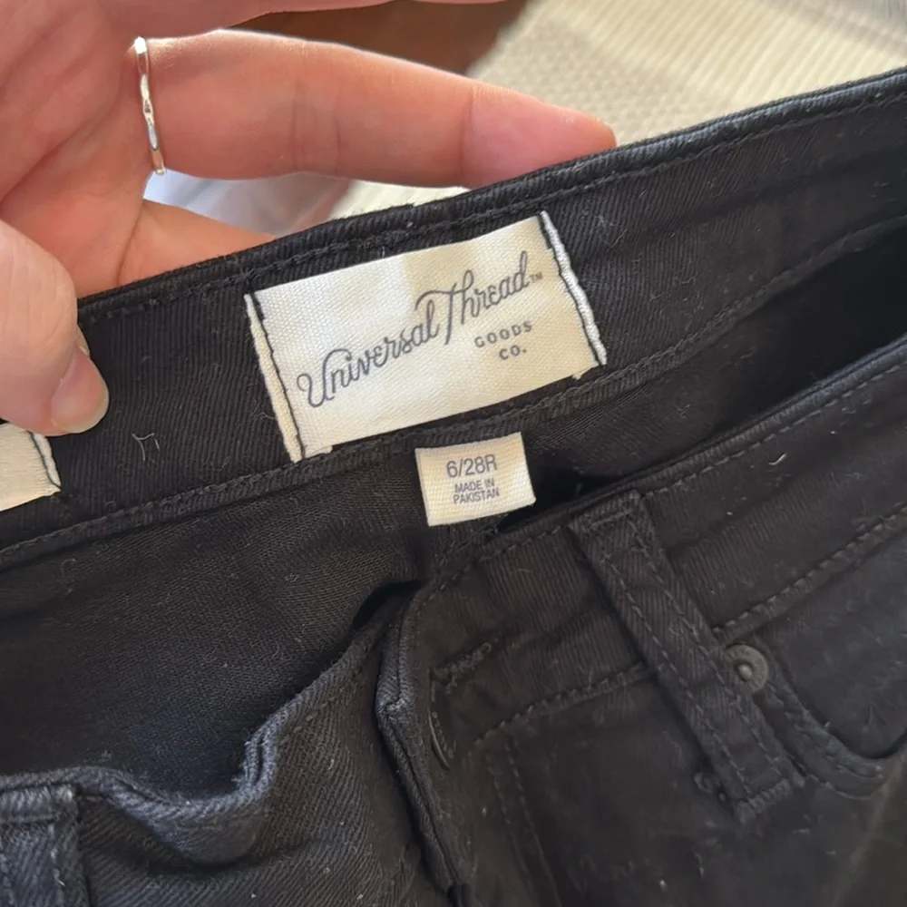 Universal Thread High Ride Midi Shorts - Picture 3 of 4